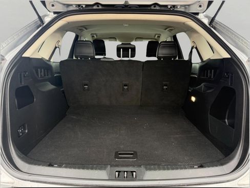 Used 2023 Ford Edge SEL image 16
