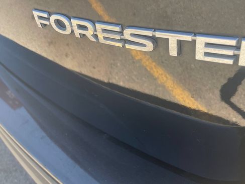 Used 2019 Subaru Forester Premium AWD/4WD image 23