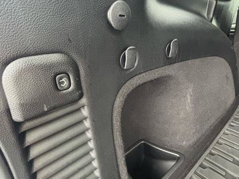 Used 2019 Jeep Grand Cherokee Altitude AWD/4WD image 28