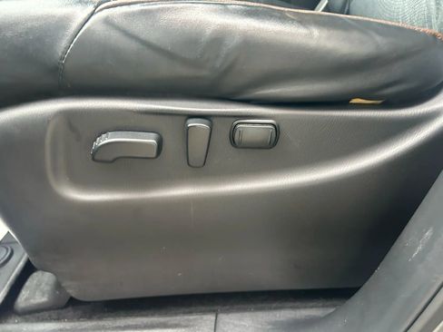 Used 2020 Nissan Armada SL w/ Premium Package image 18