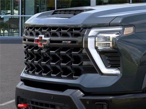 New 2026 Chevrolet Silverado 2500 ZR2 AWD/4WD image 13