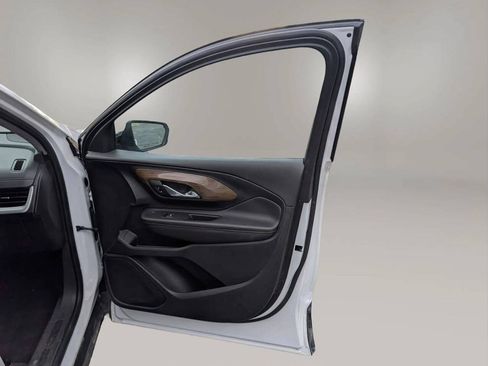 Used 2020 GMC Terrain SLE w/ LPO, Floor Liner Package FWD image 38