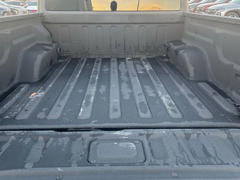 Used 2024 Jeep Gladiator Willys image 25