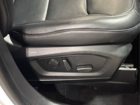 Used 2022 Ford Explorer Limited w/ Limited Technology Package image 31