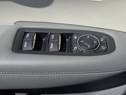 Used 2020 Cadillac XT6 Premium Luxury FWD image 26