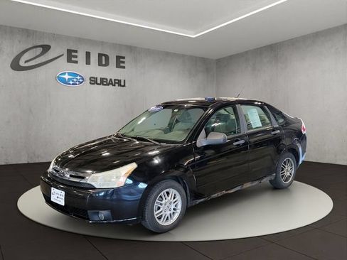 Used 2010 Ford Focus SE FWD image 8