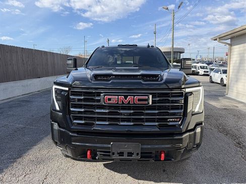 Used 2024 GMC Sierra 3500 AT4 w/ AT4 Premium Plus Package image 4