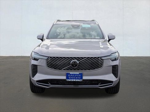 New 2026 Volvo XC90 B6 Plus w/ Protection Package Premier image 4