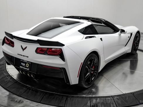Used 2016 Chevrolet Corvette Stingray Coupe w/ Carbon Flash Badge Package RWD image 21