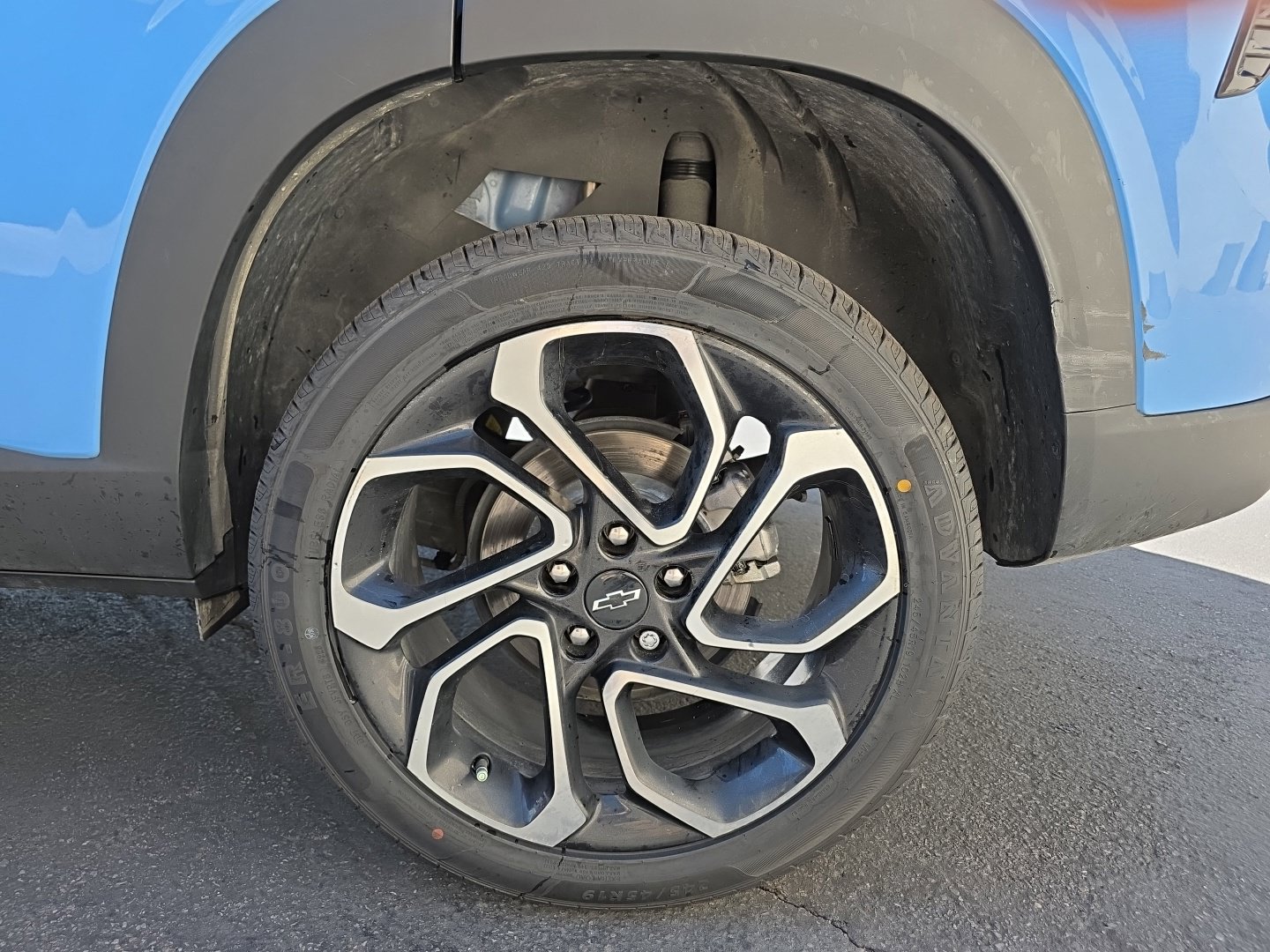 Used 2024 Chevrolet Trax RS w/ Sunroof Package FWD image 25