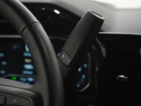 Used 2025 GMC Sierra 1500 Elevation image 20