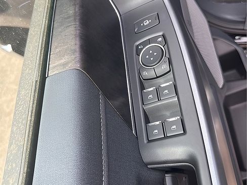 New 2025 Ford F250 Lariat w/ FX4 Off-Road Package image 17