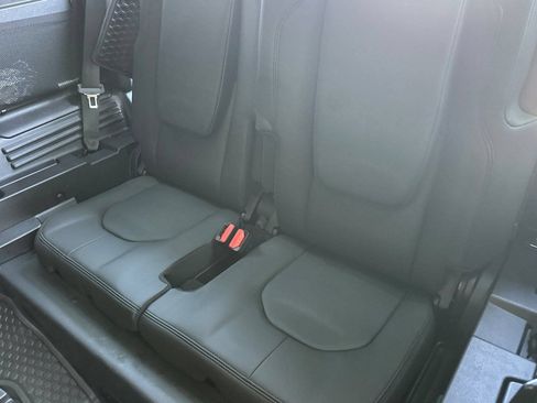 New 2026 Land Rover Defender 110 X-Dynamic SE AWD/4WD image 27