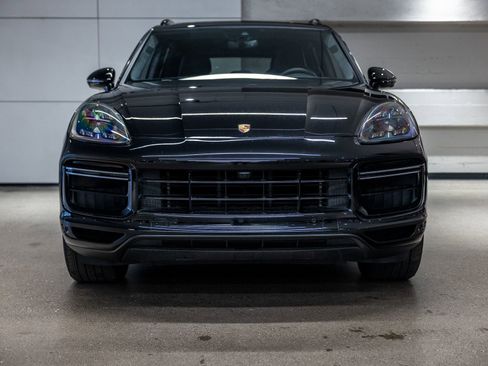 Certified 2023 Porsche Cayenne Turbo AWD/4WD image 11