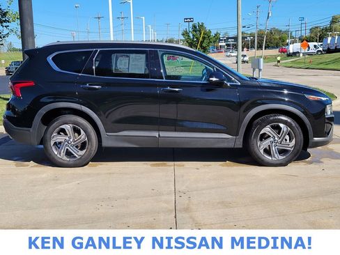 Used 2023 Hyundai Santa Fe SEL image 2