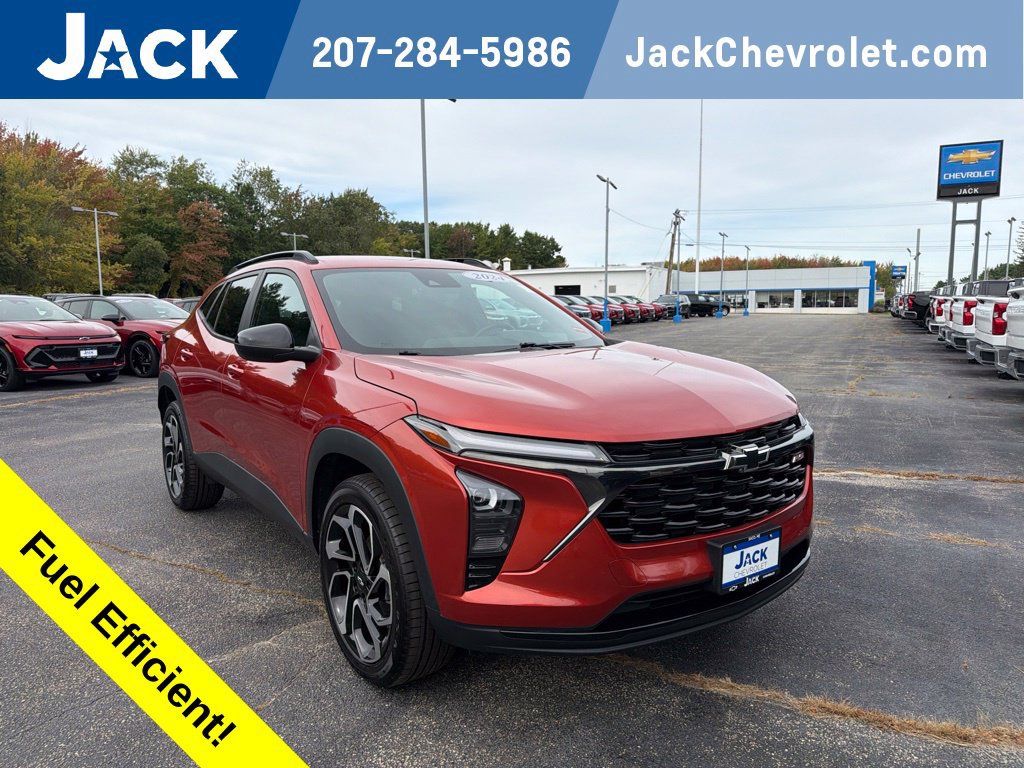 Used 2024 Chevrolet Trax RS w/ Driver Confidence Package FWD image 1