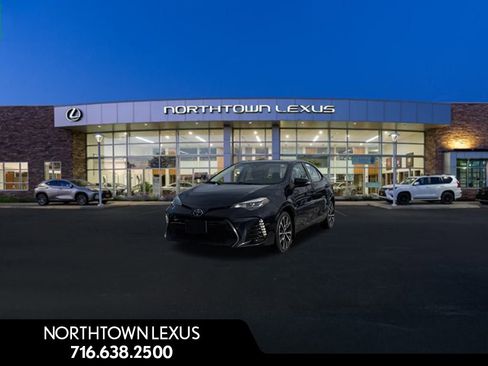 Used 2017 Toyota Corolla SE w/ SE Premium Package image 1