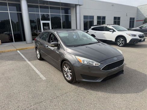 Used 2016 Ford Focus SE FWD image 23