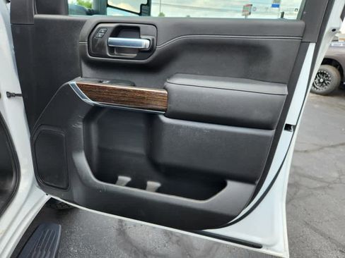 Used 2023 GMC Sierra 2500 SLE image 25