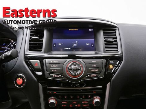 Used 2020 Nissan Pathfinder S FWD image 12