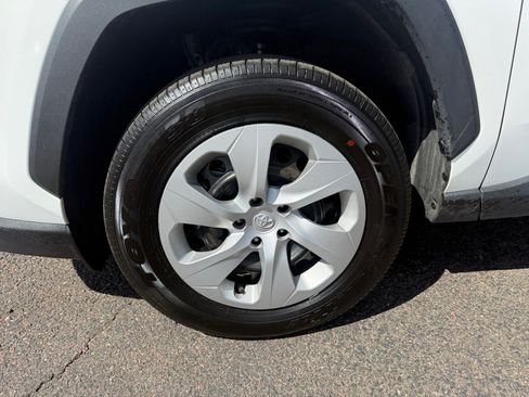 Used 2025 Toyota RAV4 LE AWD/4WD image 24