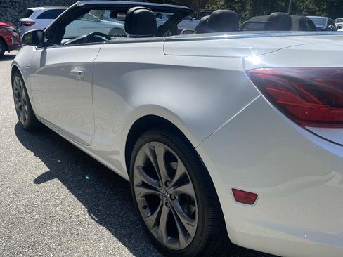 Used 2019 Buick Cascada Premium FWD image 32