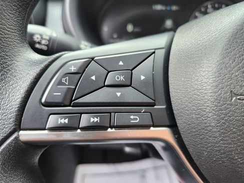 Used 2024 Nissan Kicks SV image 28
