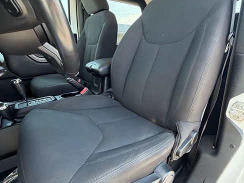 Used 2015 Jeep Wrangler Sport AWD/4WD image 29
