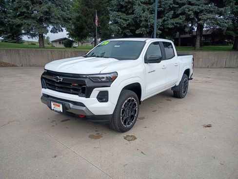 New 2026 Chevrolet Colorado Z71 w/ Technology Package AWD/4WD image 8