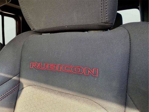 Used 2021 Jeep Gladiator Rubicon AWD/4WD image 16