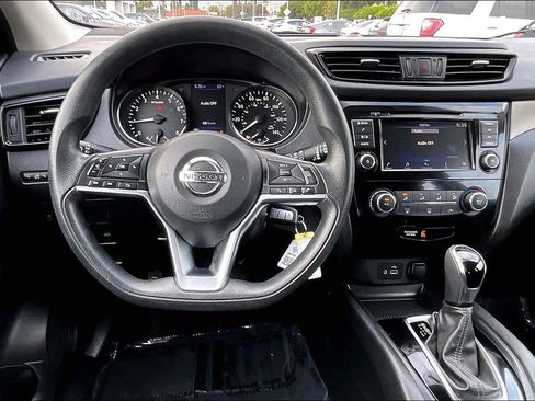 Used 2019 Nissan Rogue Sport S FWD image 8