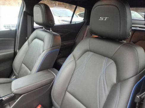 Used 2024 Buick Envista Sport Touring w/ Convenience I Package image 13