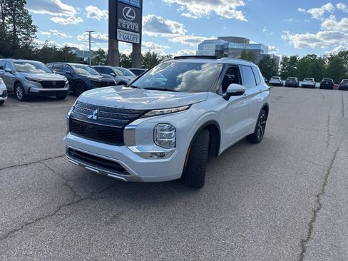 Used 2022 Mitsubishi Outlander SEL AWD/4WD image 14