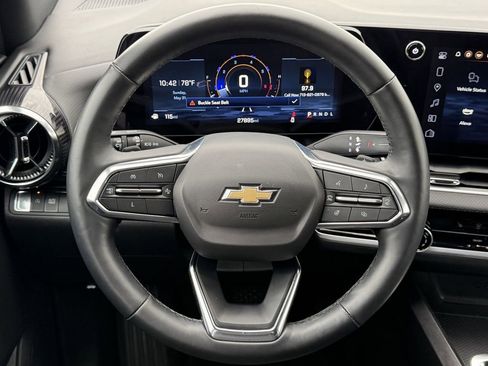 Used 2025 Chevrolet Equinox LT FWD image 14