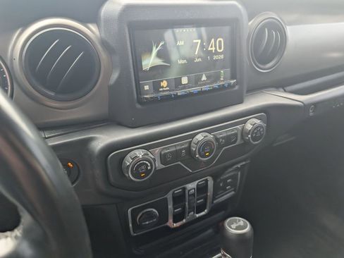 Used 2020 Jeep Wrangler Unlimited Sport AWD/4WD image 17
