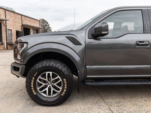 Used 2017 Ford F150 Raptor w/ Equipment Group 802A Luxury image 4