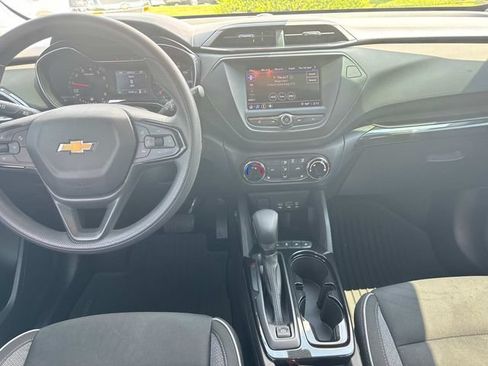 Used 2022 Chevrolet TrailBlazer LT w/ Driver Confidence Package FWD image 18