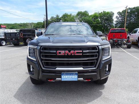 Used 2023 GMC Yukon XL AT4 image 8