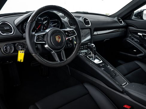 Certified 2025 Porsche 718 Cayman image 4