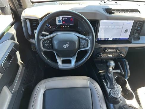 Used 2023 Ford Bronco Wildtrak AWD/4WD image 11