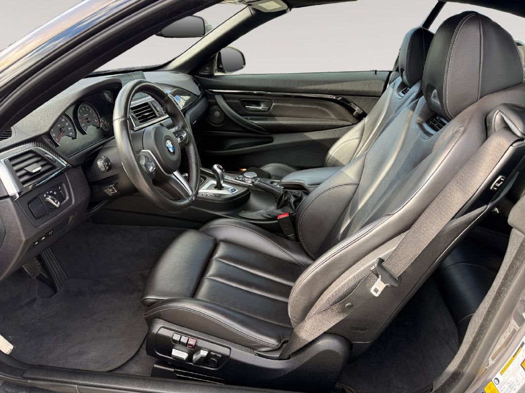 Used 2016 BMW M4 Convertible RWD image 2