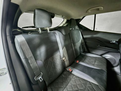 Used 2018 Nissan Kicks SV FWD image 24