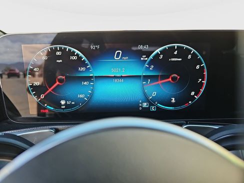 Used 2023 Mercedes-Benz GLB 250 image 10