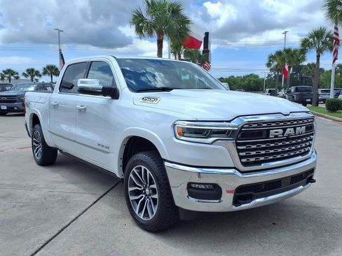 Used 2025 RAM 1500 Limited w/ Off Road Group AWD/4WD image 3