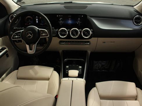 Used 2023 Mercedes-Benz GLA 250 w/ Premium Package image 22