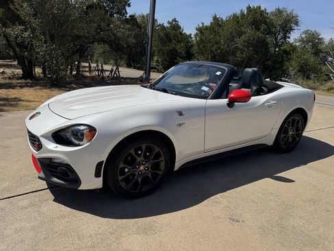 Used 2019 FIAT 124 Spider Abarth w/ Convenience Group RWD image 7