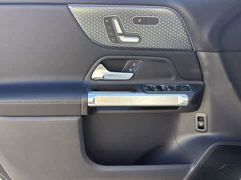 Used 2026 Mercedes-Benz GLB 250 4MATIC image 15