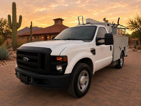 Used 2008 Ford F350 XL RWD image 2