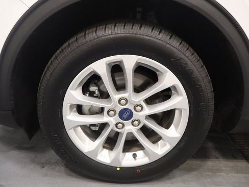 Used 2022 Ford Escape SE image 25