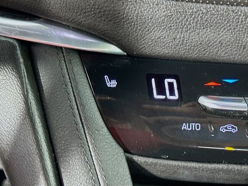 Used 2020 Cadillac XT5 Premium Luxury FWD image 20